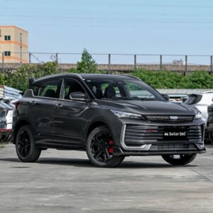 SUV gris foncé