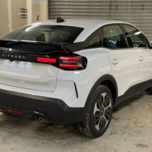 Citroën C4 Blanc – SUV Compact